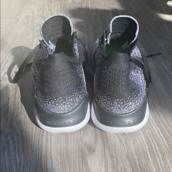 Brand new Nike Running Shoes - Picture 5 of 8